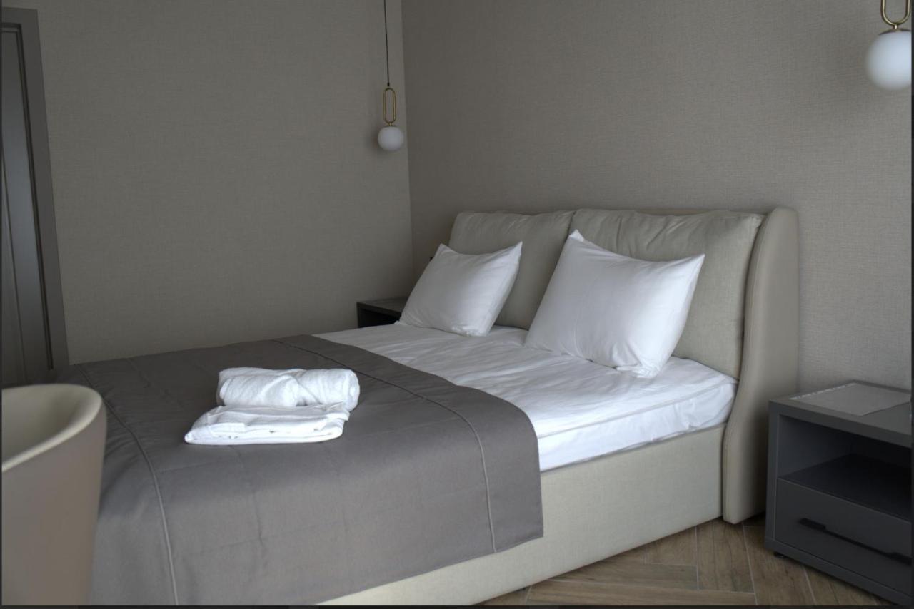 Five Hotel Bishkek Esterno foto