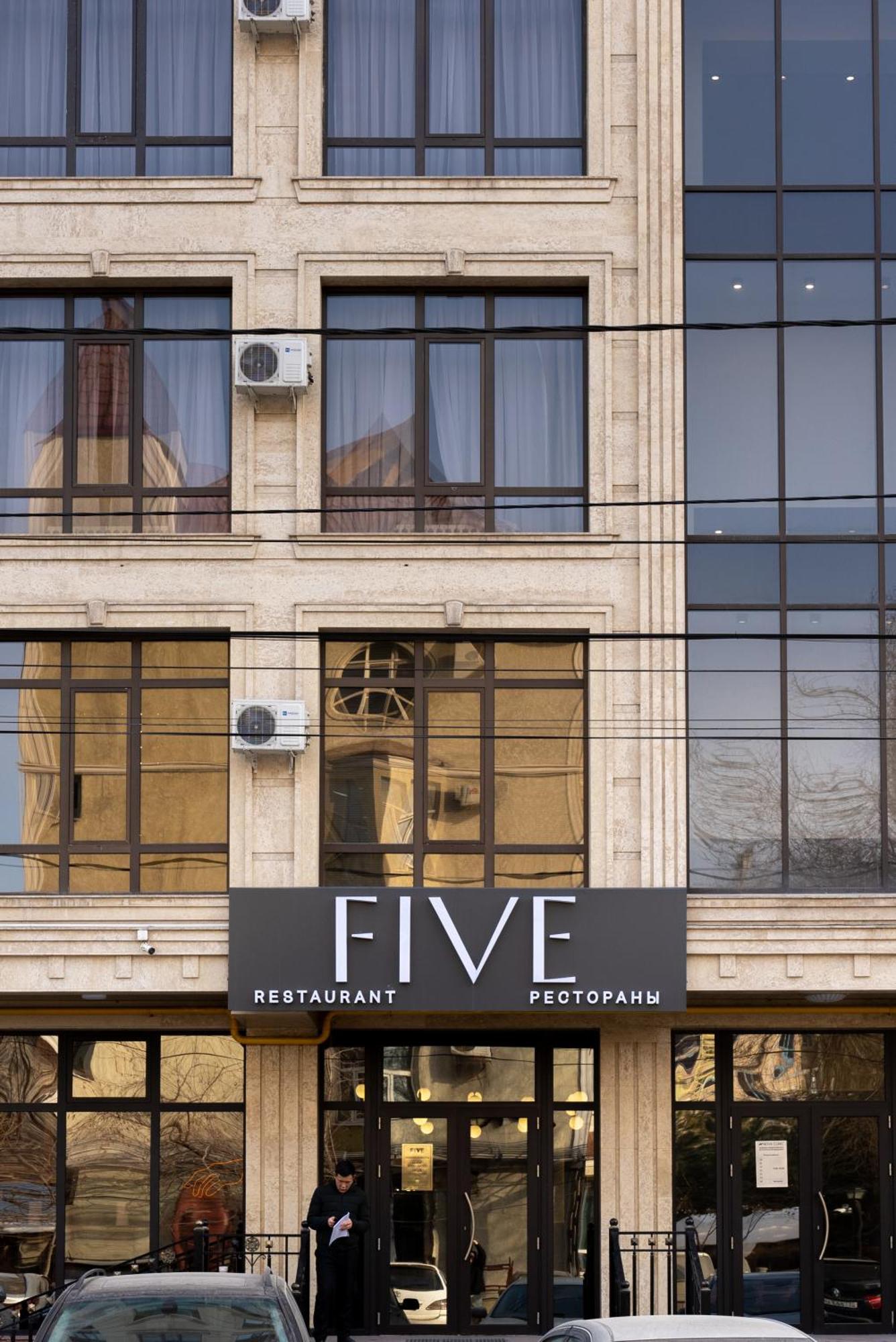 Five Hotel Bishkek Esterno foto