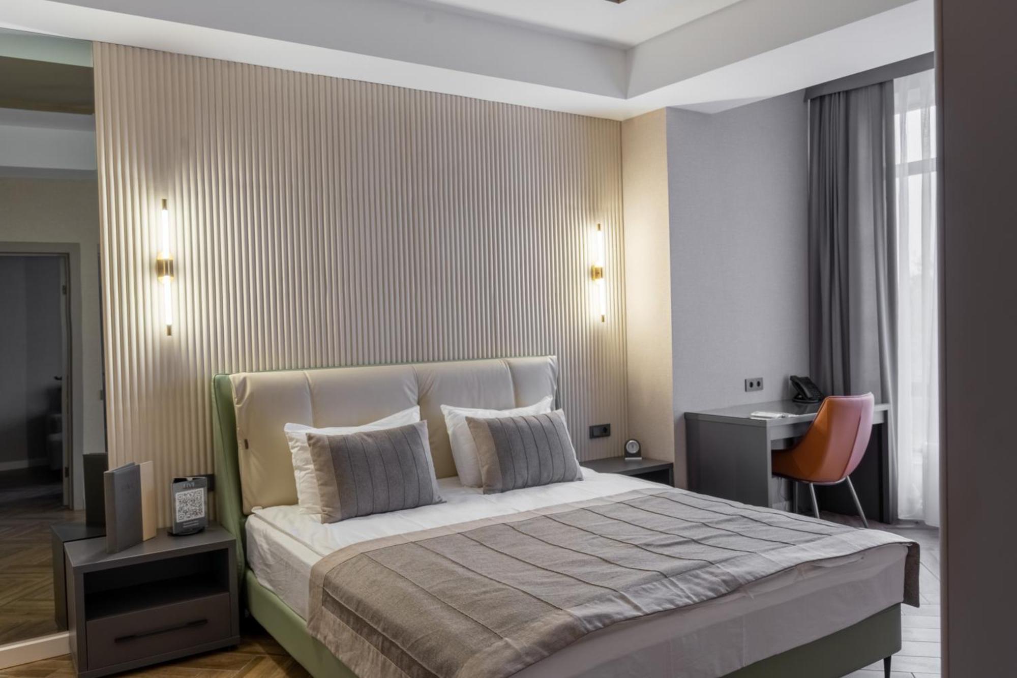 Five Hotel Bishkek Esterno foto