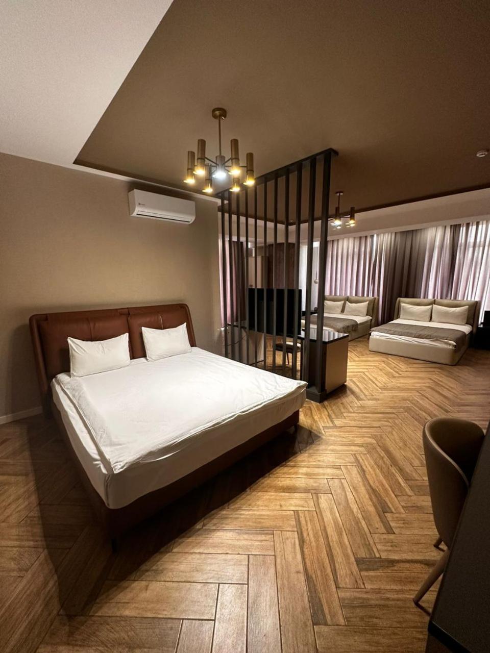 Five Hotel Bishkek Esterno foto